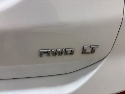 Used 2020 Chevrolet Equinox LT w/ Sport Edition image 12