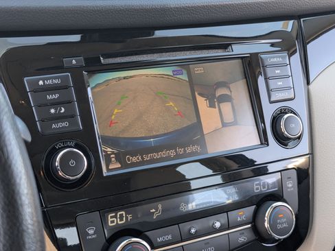 Used 2022 Nissan Rogue Sport SL w/ Premium Package image 34