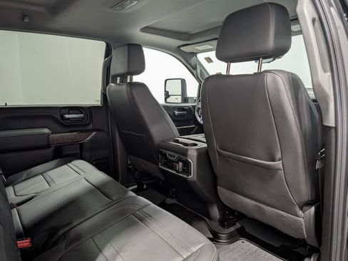 Used 2021 GMC Sierra 2500 Denali w/ Denali Black Diamond Edition image 19