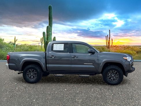 Used 2023 Toyota Tacoma SR5 AWD/4WD image 6
