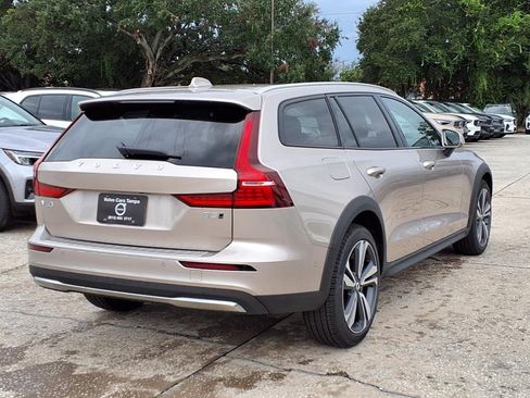 New 2026 Volvo V60 B5 Cross Country Plus w/ Protection Package Premier image 7
