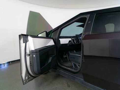 Used 2024 Tesla Cybertruck Cyberbeast AWD/4WD image 18