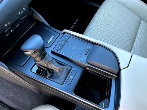 Used 2021 Lexus ES 350 w/ Premium Package image 16