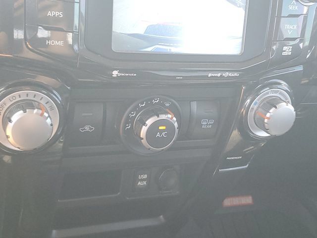 Used 2018 Toyota 4Runner TRD Off-Road AWD/4WD image 29