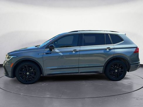 Used 2022 Volkswagen Tiguan SE R-Line FWD image 6