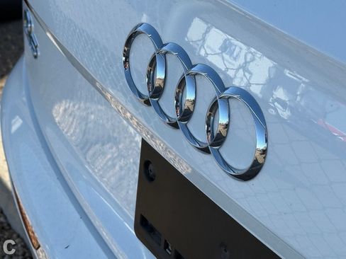 Used 2020 Audi Q5 2.0T Premium w/ Convenience Package AWD/4WD image 10