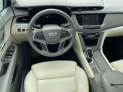 Used 2019 Cadillac XT5 Luxury AWD/4WD image 11