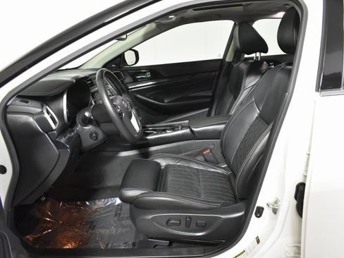 Used 2021 Nissan Maxima Platinum w/ Sport Mat Group image 11