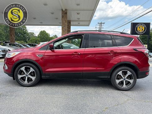Used 2018 Ford Escape SEL FWD image 3