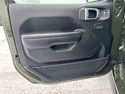 Certified 2021 Jeep Wrangler Unlimited Rubicon w/ Cold Weather Group image 12