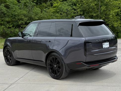 Used 2024 Land Rover Range Rover SE AWD/4WD image 4