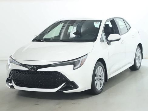 Used 2024 Toyota Corolla SE FWD image 3