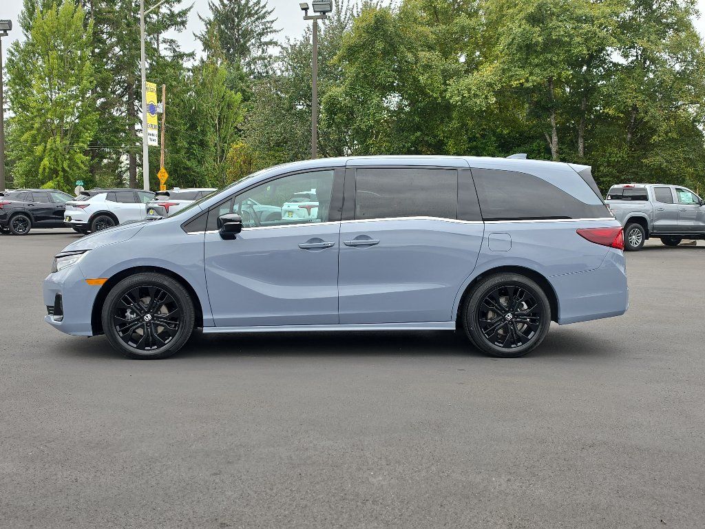 Used 2025 Honda Odyssey Sport-L image 6