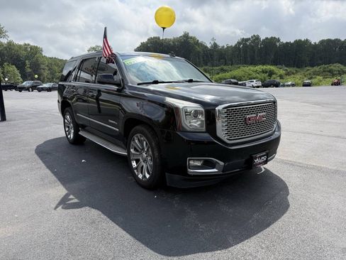 Used 2015 GMC Yukon Denali w/ Open Road Package AWD/4WD image 4