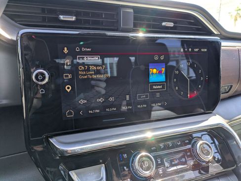 Certified 2024 GMC Sierra 2500 Denali Ultimate w/ Max Trailering Package AWD/4WD image 21