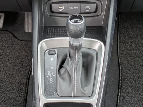 New 2026 Hyundai Venue SE FWD image 17