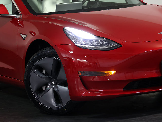 Used 2020 Tesla Model 3 Standard Range Plus RWD image 8