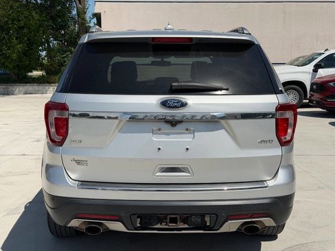 Used 2018 Ford Explorer XLT w/ Equipment Group 202A AWD/4WD image 5