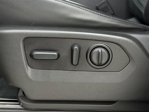 Used 2020 Chevrolet Silverado 1500 LTZ w/ LTZ Texas Edition image 29