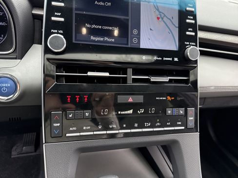 Used 2022 Toyota Avalon Limited w/ Advanced Safety Package FWD image 28