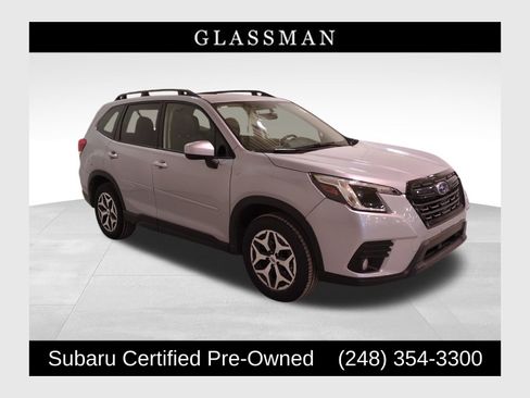 Used 2023 Subaru Forester Premium image 1