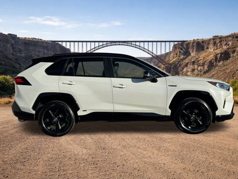 Used 2019 Toyota RAV4 XSE image 2
