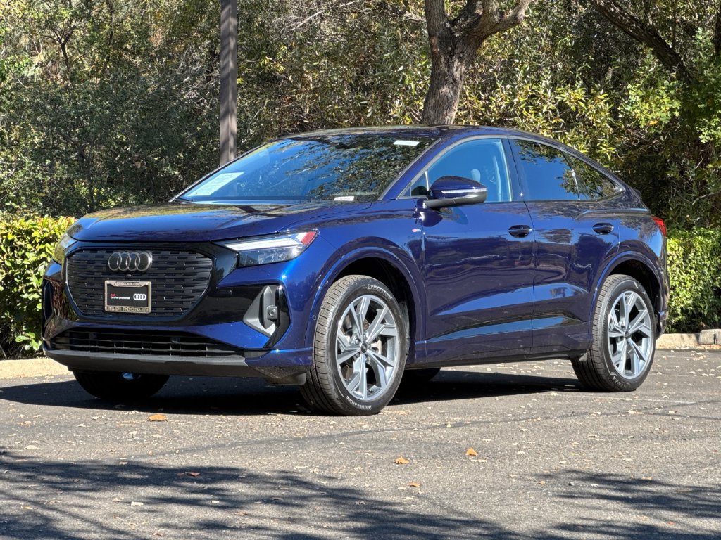Certified 2024 Audi Q4 e-tron Premium Plus w/ Premium Plus AWD/4WD image 9