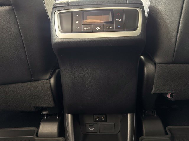 Used 2018 Toyota Highlander Limited AWD/4WD image 13