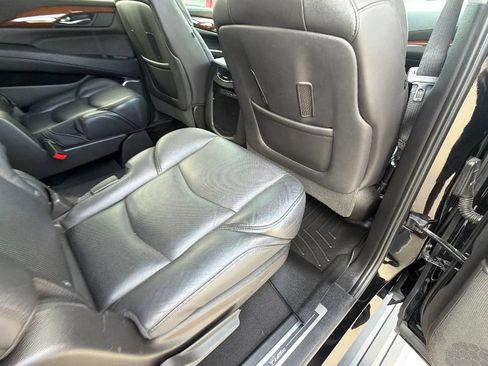Used 2019 Cadillac Escalade ESV Premium Luxury AWD/4WD image 54