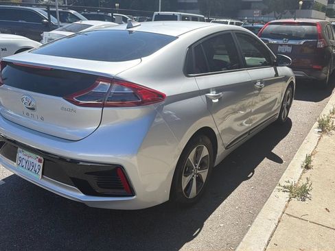 Used 2019 Hyundai Ioniq Limited FWD image 3