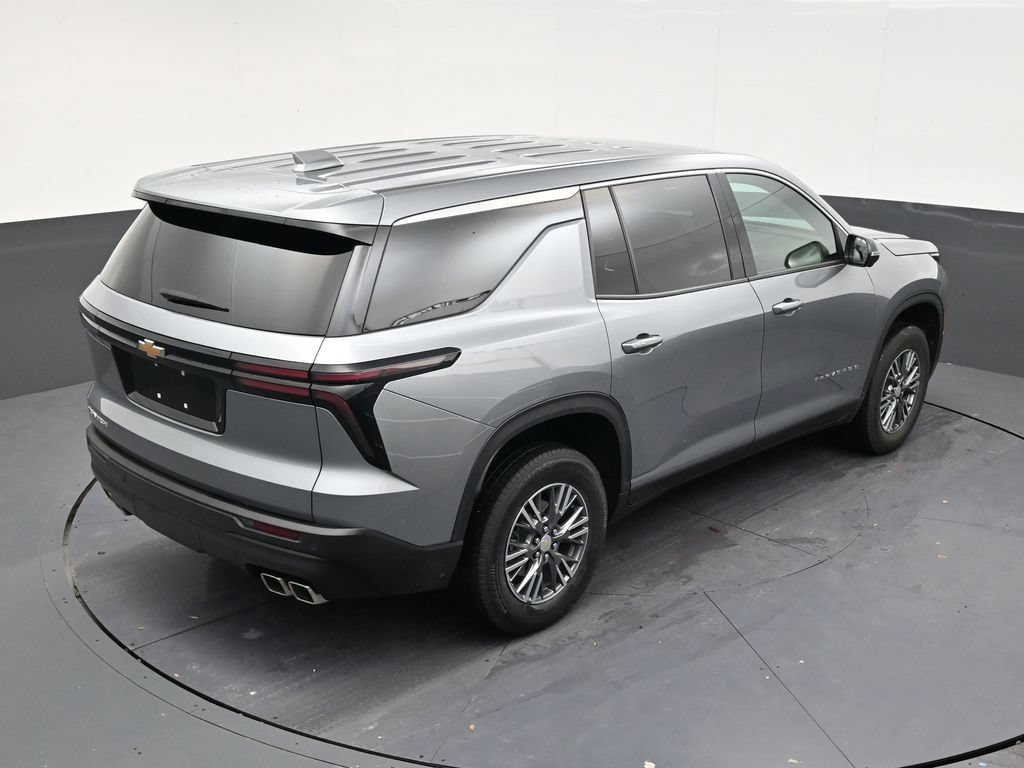 Used 2024 Chevrolet Traverse LS FWD image 15