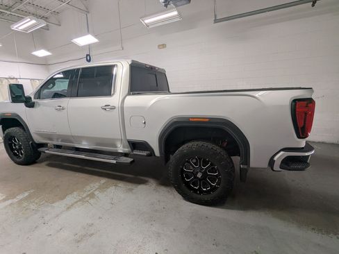 Used 2020 GMC Sierra 3500 Denali w/ Denali Ultimate Package AWD/4WD image 10