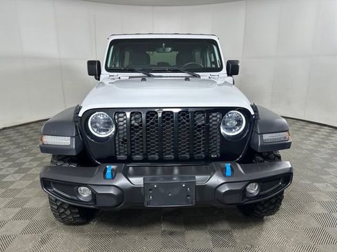 Used 2023 Jeep Wrangler Unlimited w/ 8.4" Radio Group image 8