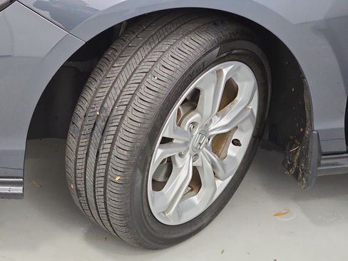 Certified 2024 Honda Accord LX image 30