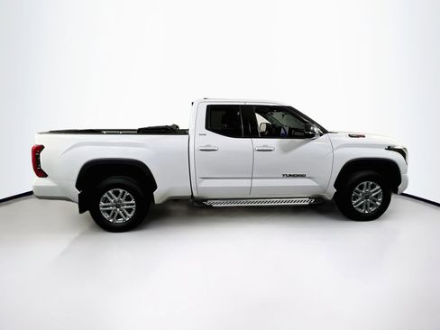 Used 2022 Toyota Tundra SR5 w/ SR5 Premium Package AWD/4WD image 4