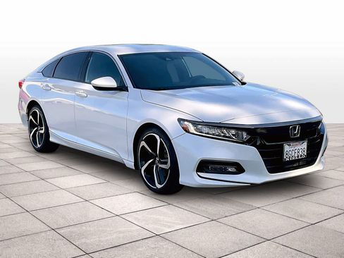 Used 2018 Honda Accord Sport image 2