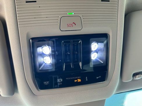 New 2026 Volkswagen Atlas SE FWD image 34