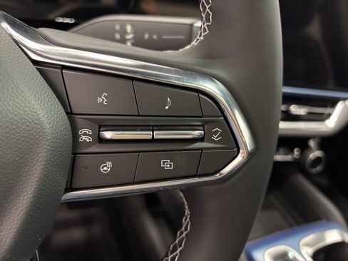 New 2026 Chevrolet Equinox EV LT image 24