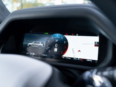 Used 2026 Land Rover Defender 110 OCTA image 37