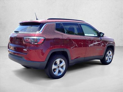 Used 2021 Jeep Compass Latitude AWD/4WD image 13