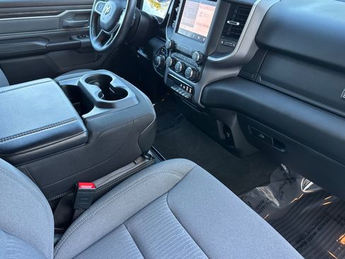 Used 2022 RAM 1500 Big Horn AWD/4WD image 32
