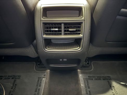 Used 2020 Cadillac XT5 Sportv AWD/4WD image 16