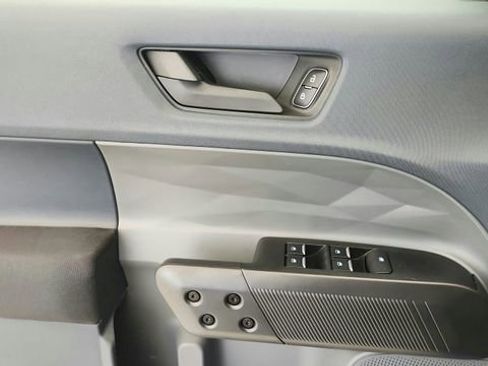 New 2025 Ford Maverick XL w/ Equipment Group 101A image 18