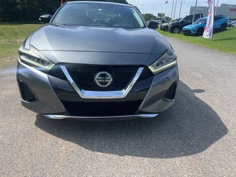 Used 2019 Nissan Maxima 3.5 SV w/ Floor Mat Group FWD image 2