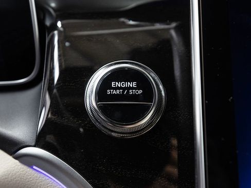 Used 2026 Mercedes-Benz GLC 350e 4MATIC image 16