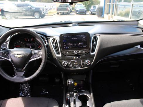 Used 2020 Chevrolet Malibu LS image 10