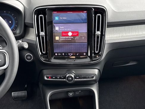 Certified 2025 Volvo XC40 B5 Core w/ Protection Package Premier image 7