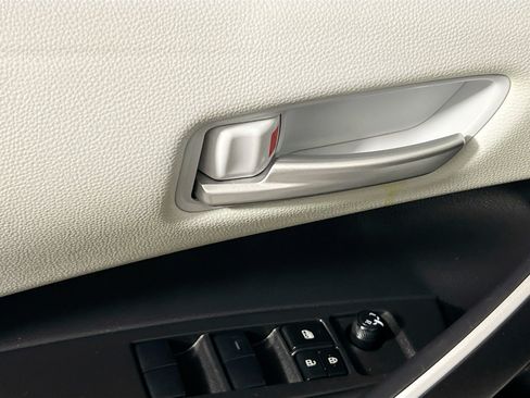 Used 2024 Toyota Corolla SE FWD image 16