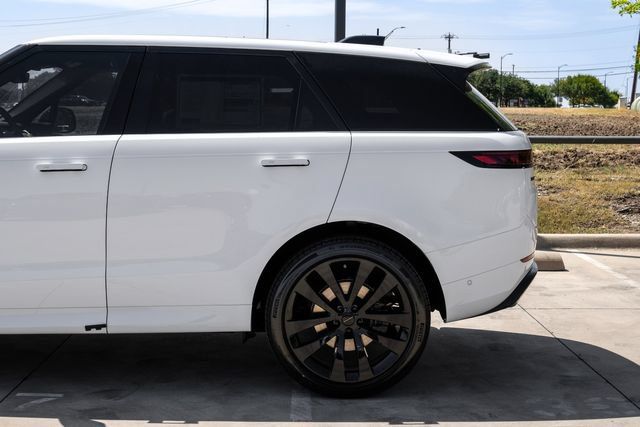 New 2026 Land Rover Range Rover Sport Dynamic SE AWD/4WD image 14
