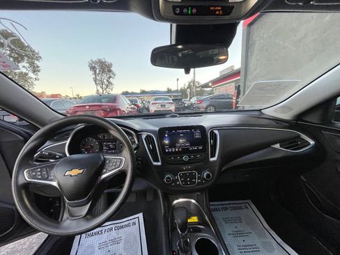 Used 2023 Chevrolet Malibu LT image 9